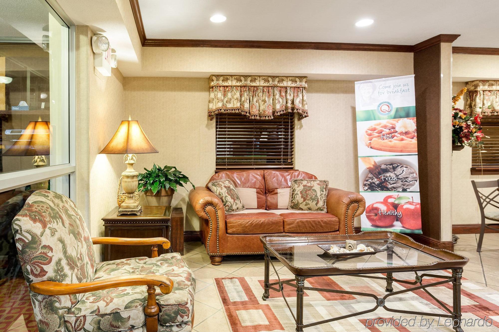 Quality Inn McComb Bagian luar foto